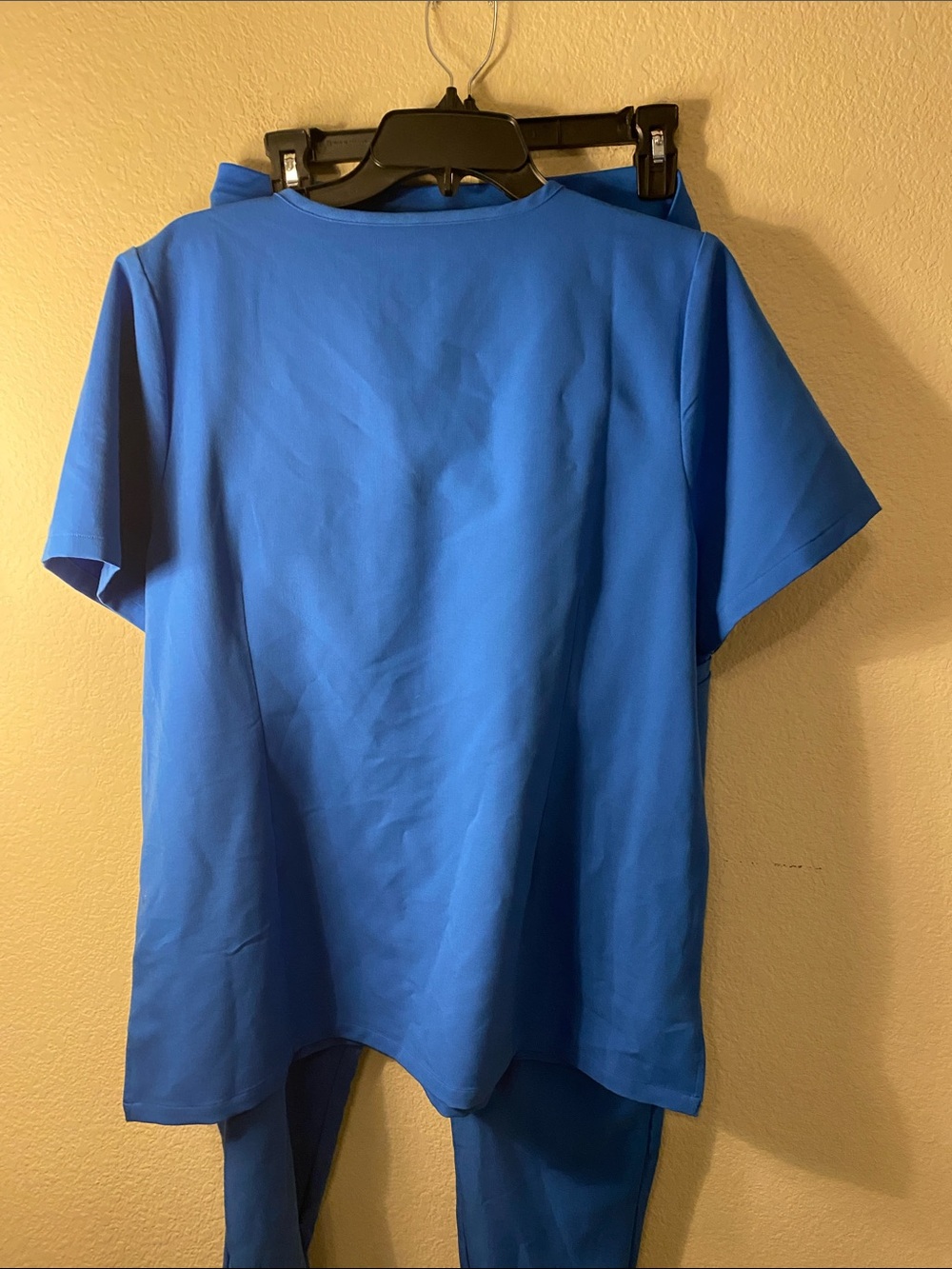 Mandala Men's V-Neck Scrub Set in Royal Blue - Picture 5 of 16